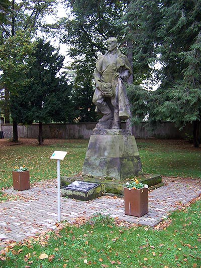 Mass Grave Soviet Soldiers Praha-Vinor