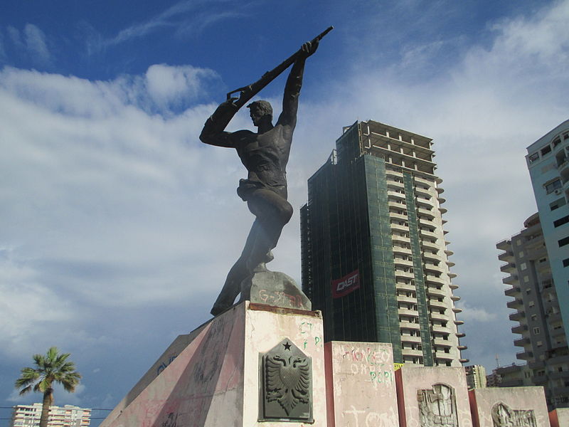 Monument Partizanen Durrs