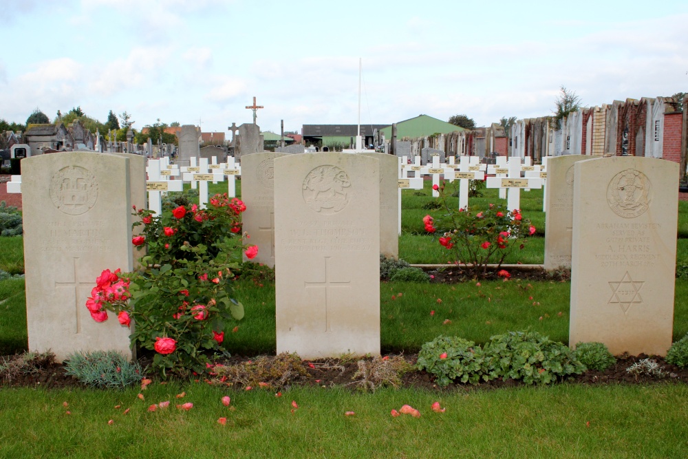 War Cemetery Labourse #4