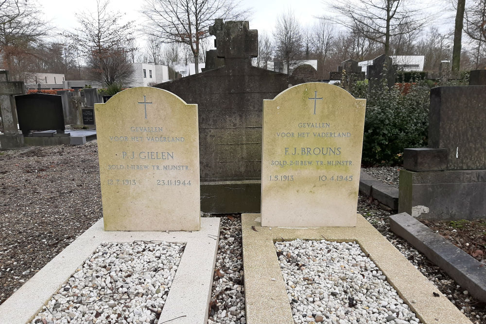 Nederlandse Oorlogsgraven Gemeentelijke Begraafplaats Nieuw-Lotbroek