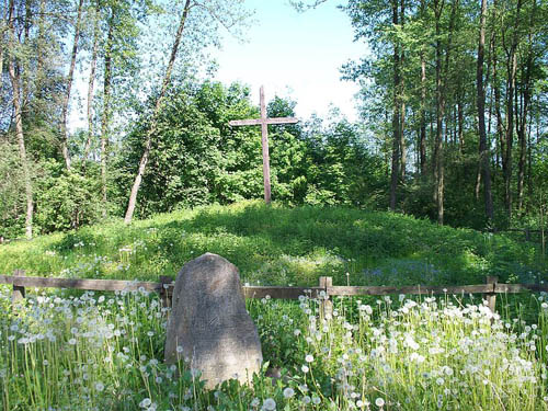 Stawiereje Podleśne Russian-German War Cemetery