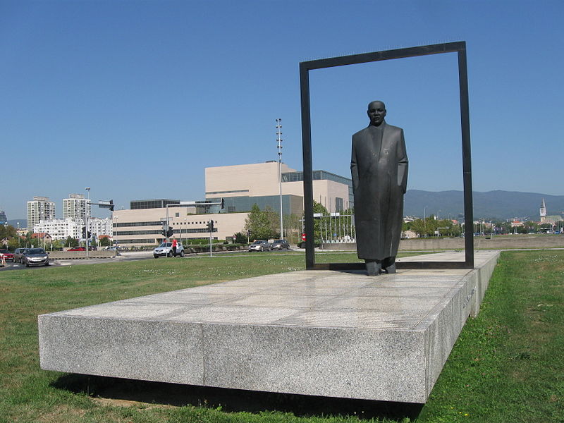 Monument Većeslav Holjevac