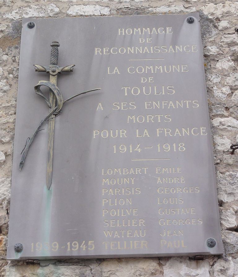 War Memorial Toulis-et-Attencourt