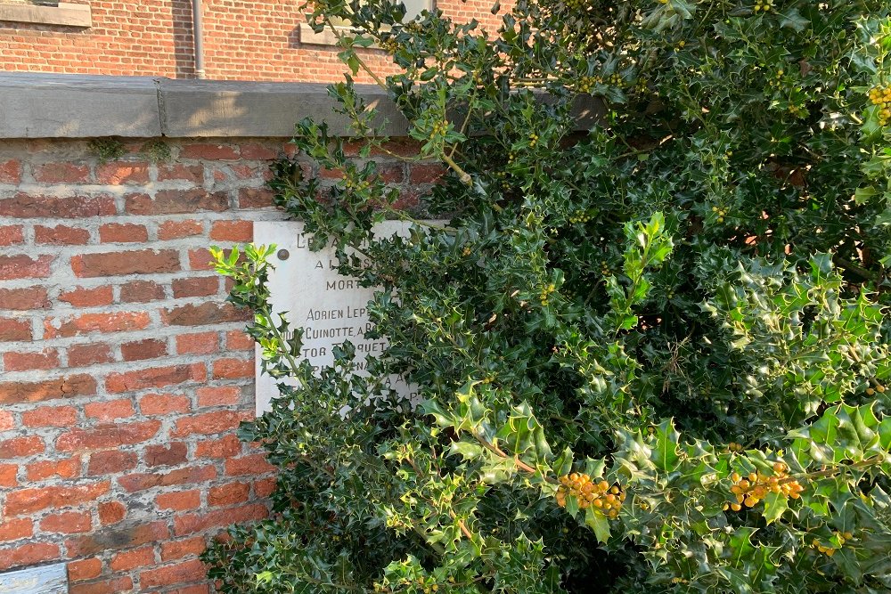 Memorial Cemetry Houtain-Saint-Simon #1