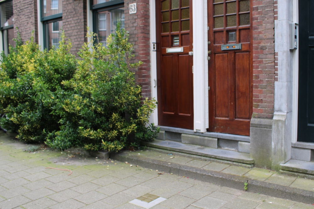 Stumbling Stones Nicolaas Maesstraat 63 #4