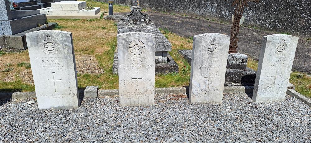 Commonwealth War Graves Chateaudun #5