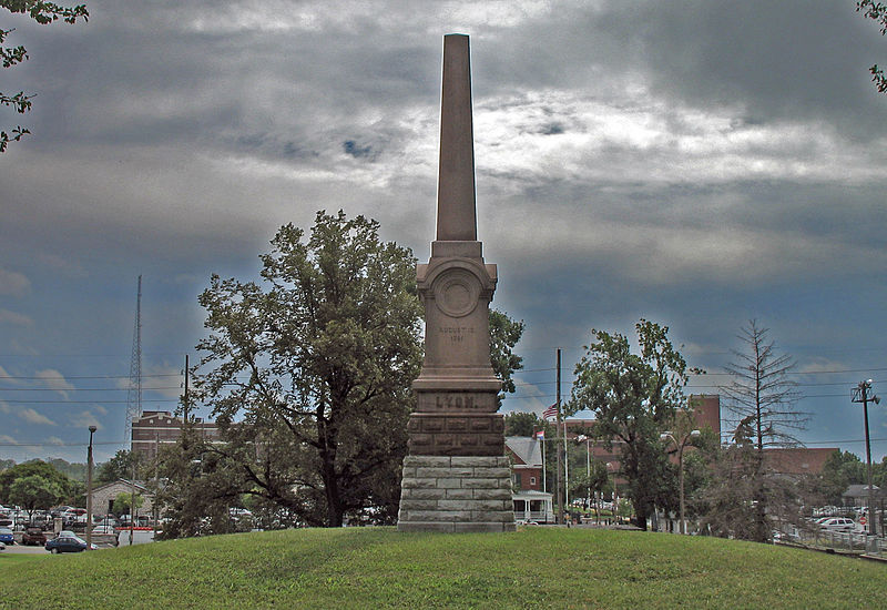 Monument General Nathaniel Lyon