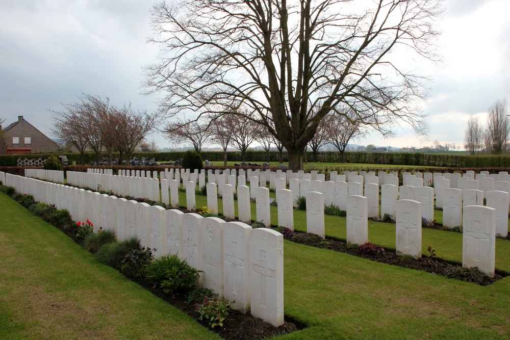 Commonwealth War Cemetery Dickebusch New Military Extension