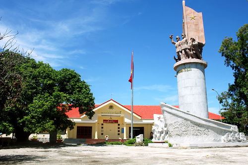 Monument Overwinning van Noord-Vietnam Hon Da Bac