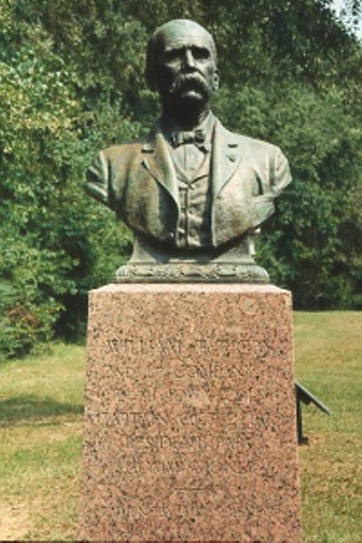 Bust of Captain W. T. Rigby (Union)
