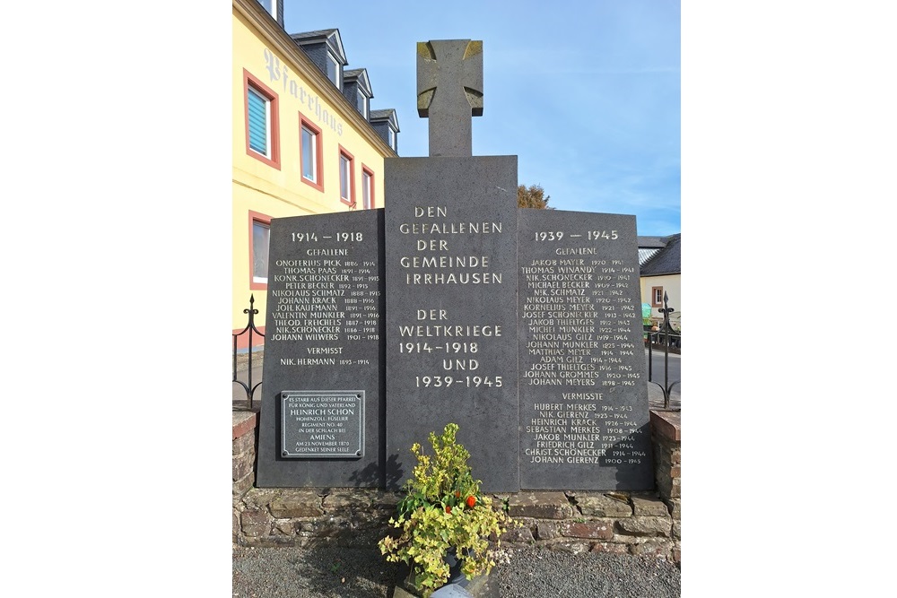 Duitse Oorlogsgraven en Monument Irrhausen