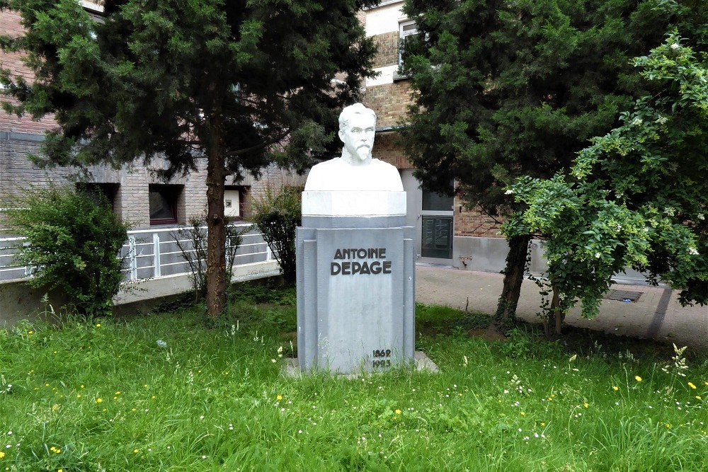 Monument Dr. Antoine Depage