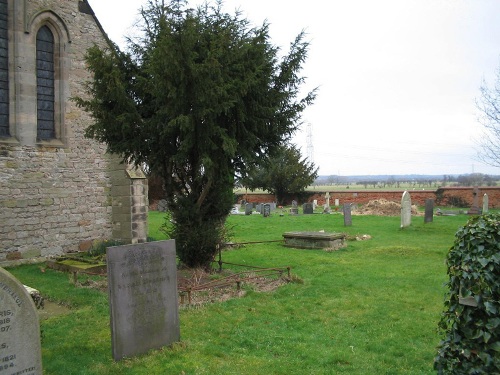 Oorlogsgraven van het Gemenebest St Laurence Churchyard