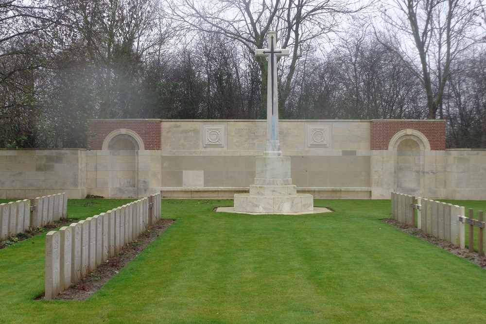 Commonwealth War Cemetery Grvillers