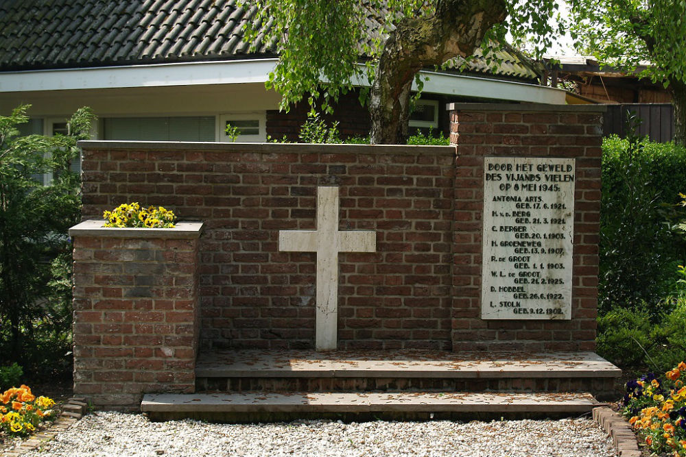 Memorial Executions 8 May 1945 Ridderkerk