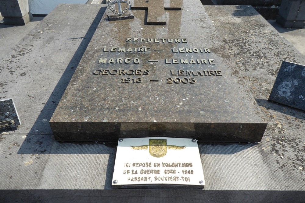 Belgian Graves Veterans Petigny #2