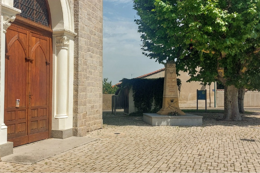 War Memorial Saint-Cyprien #1