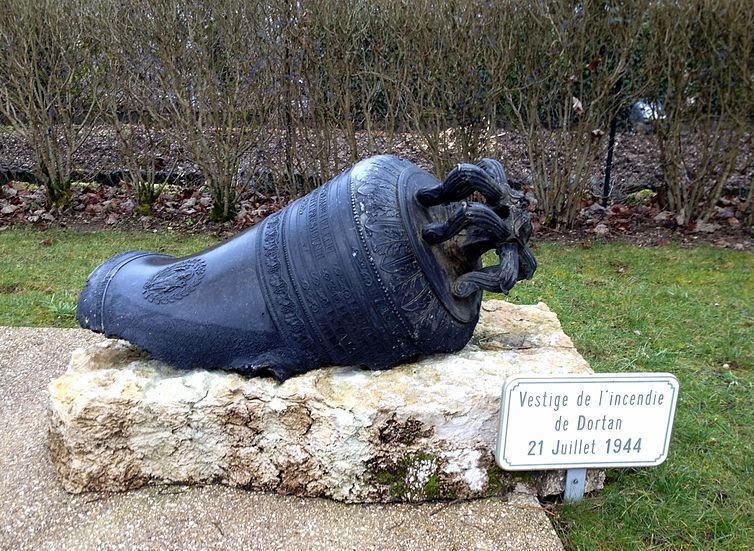 Monument Massamoord Dortan