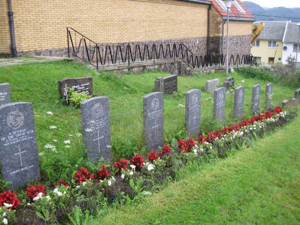 Oorlogsgraven van het Gemenebest Farsund Begraafplaats