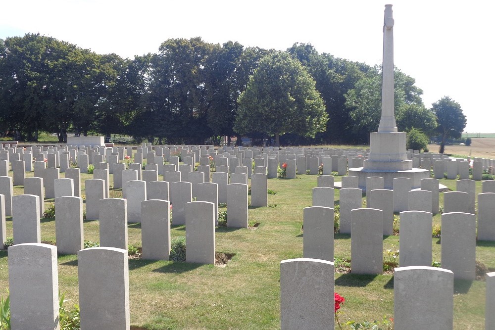 Commonwealth War Cemetery Peronne Road #3