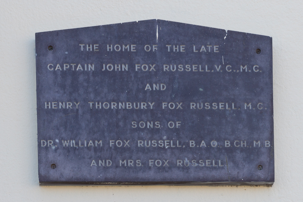 Gedenkteken John en Henry Fox Russel