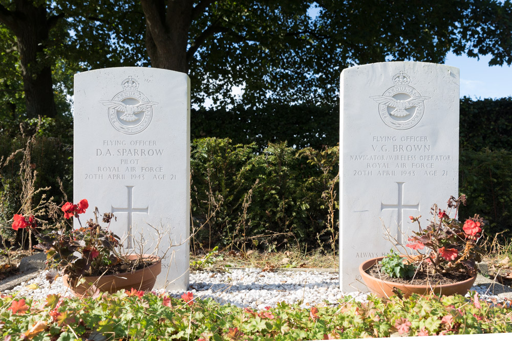 Oorlogsgraven van het Gemenebest Gemeentelijke Begraafplaats