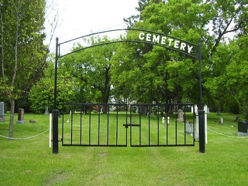Commonwealth War Graves MacGregor Cemetery