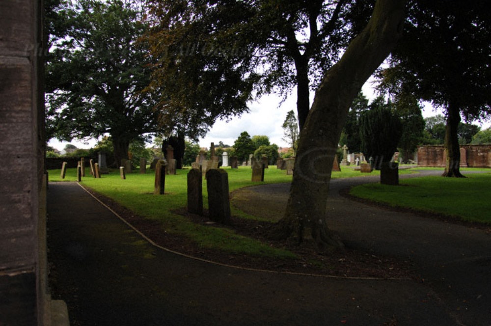 Oorlogsgraf van het Gemenebest Tarbolton Parish Churchyard
