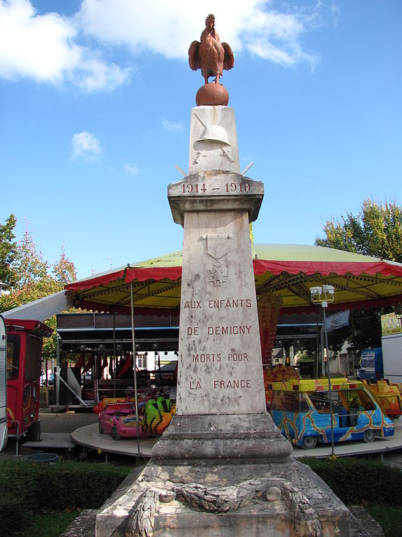 War Memorial Demigny