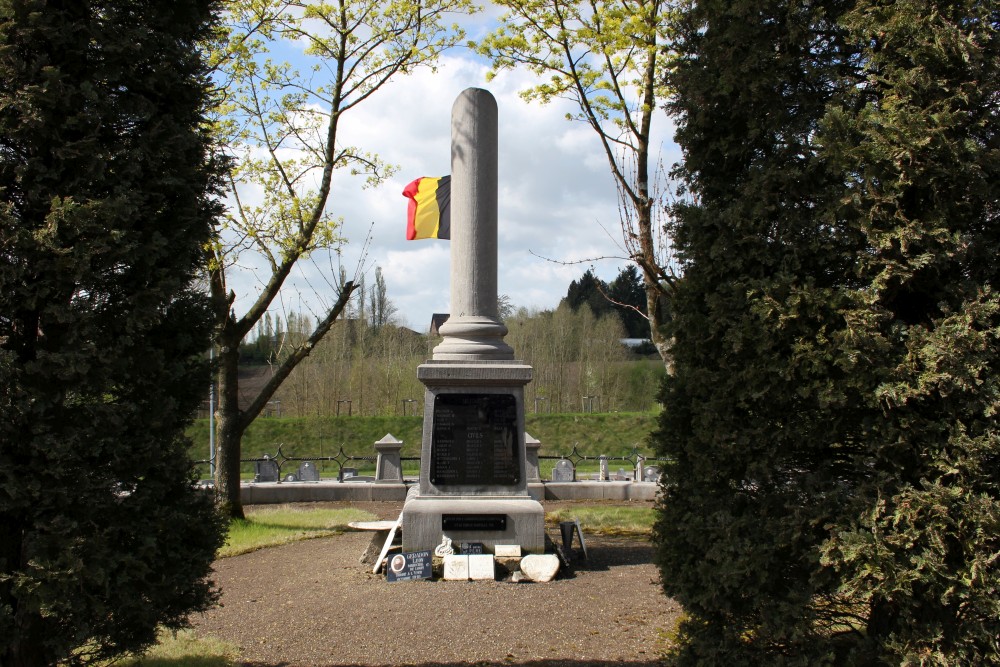 Oorlogsmonument Begraafplaats Soumagne