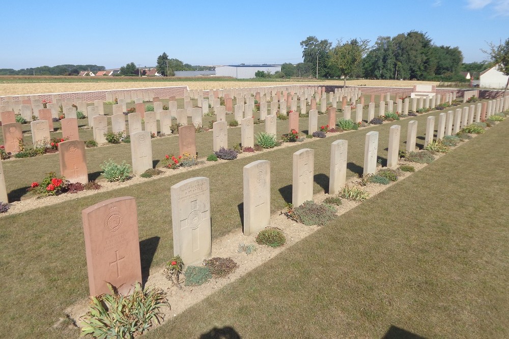 Commonwealth War Cemetery Meaulte #2