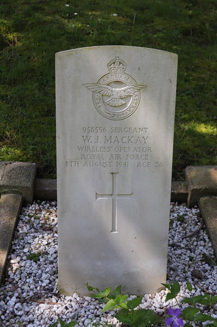 Commonwealth War Graves General Cemetery Bloemendaal #3