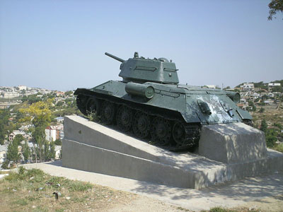 Mass Grave Soviet Soldiers 'Green Hill' (T-34/76 Tank)