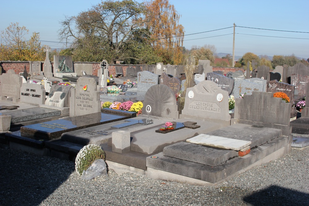 Belgian Graves Veterans Saint-Sauveur