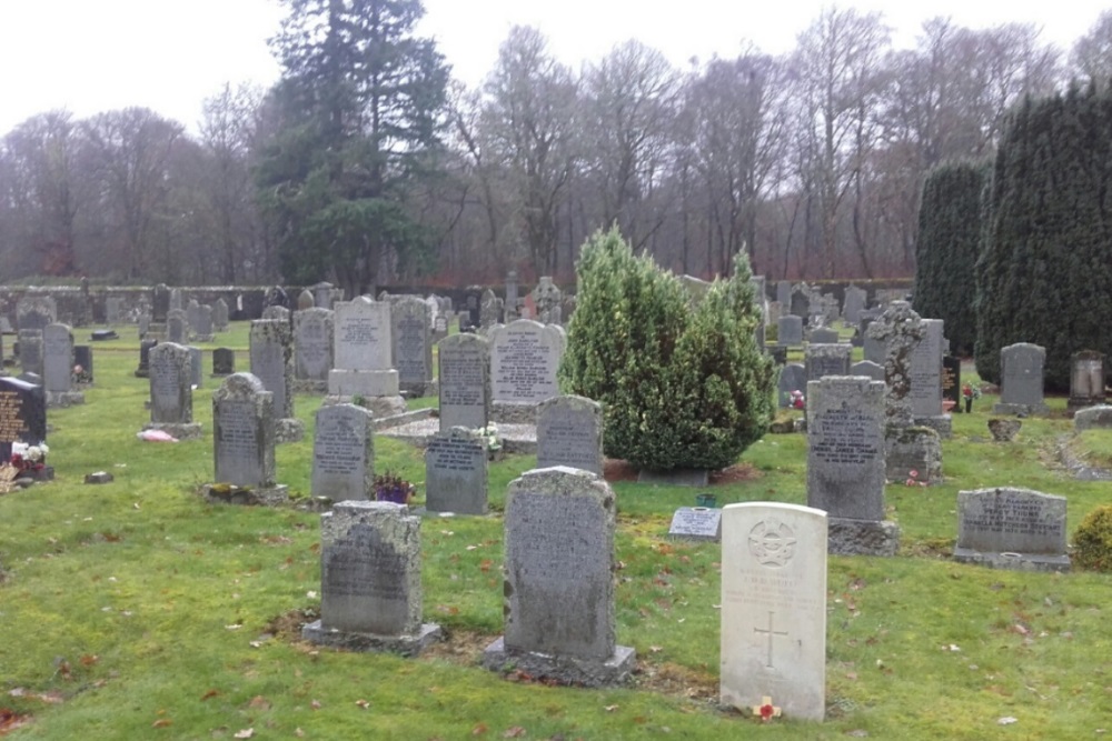 Commonwealth War Graves Dalginross Cemetery