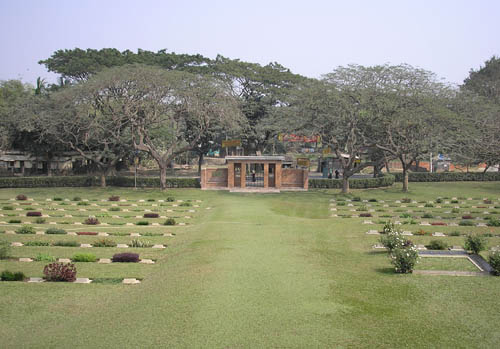 Commonwealth War Cemetery Maynamati