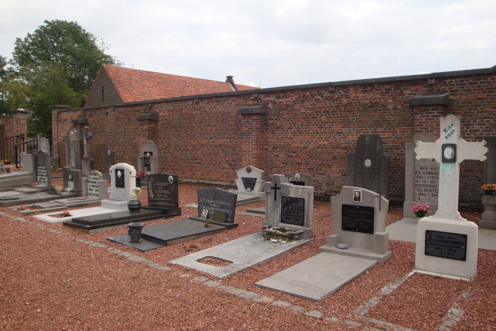 Belgian Graves Veterans Peutie
