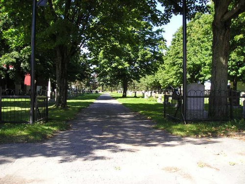 Commonwealth War Grave St. Albert de Warwick Roman Catholic Cemetery