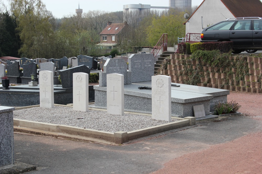 Oorlogsgraven Gemeentelijke Begraafplaats Lumbres