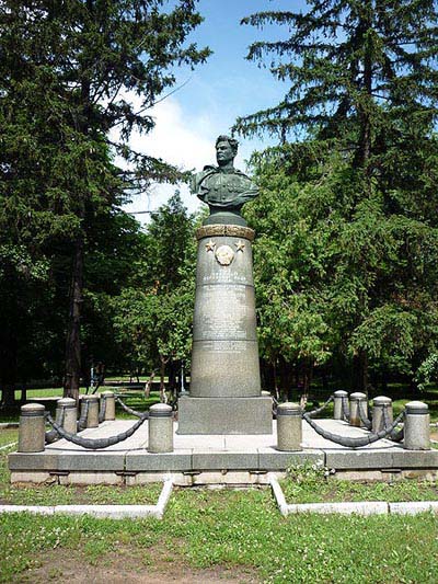Monument Held van de Sovjet-Unie Ivan Chernyakhovsky