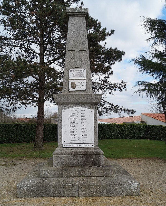 War Memorial La Tardire