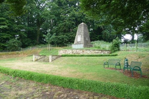 Oorlogsmonument Dingsdorf #2