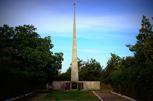 Mass Grave Soviet Soldiers Starohnativka