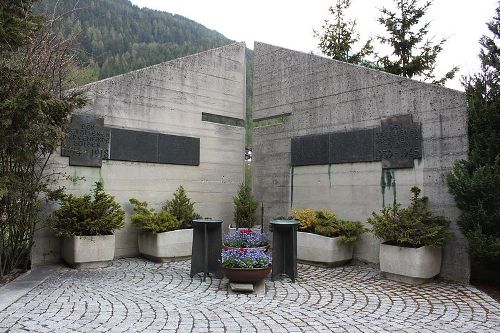 War Memorial Slden