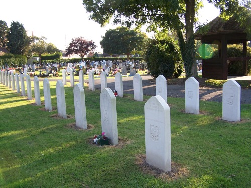 Poolse Oorlogsgraven St Neots Cemetery