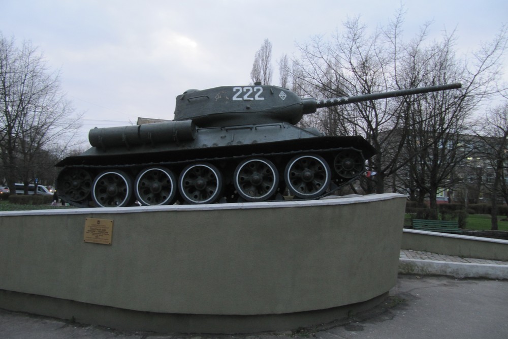 Bevrijdingsmonument (T-34/85 Tank) Kaliningrad
