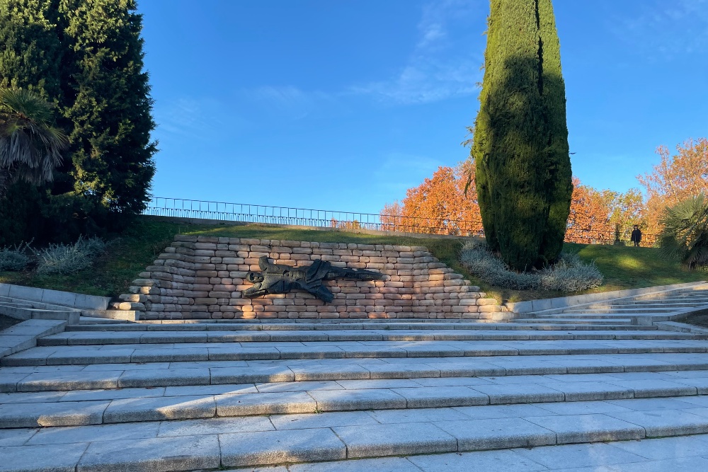 Monument Slachtoffers van de Bergkazerne Madrid