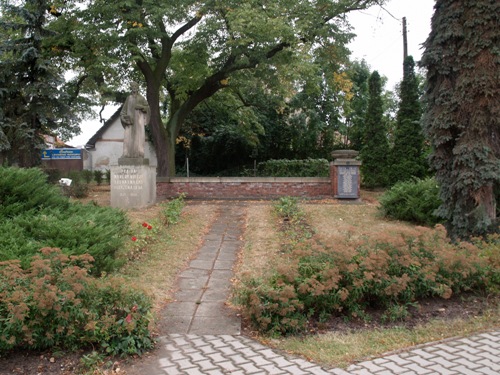 War Memorial Mochov