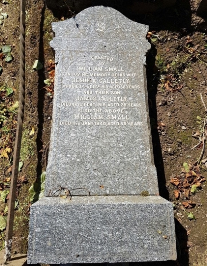 Commonwealth War Grave Scone Old Graveyard