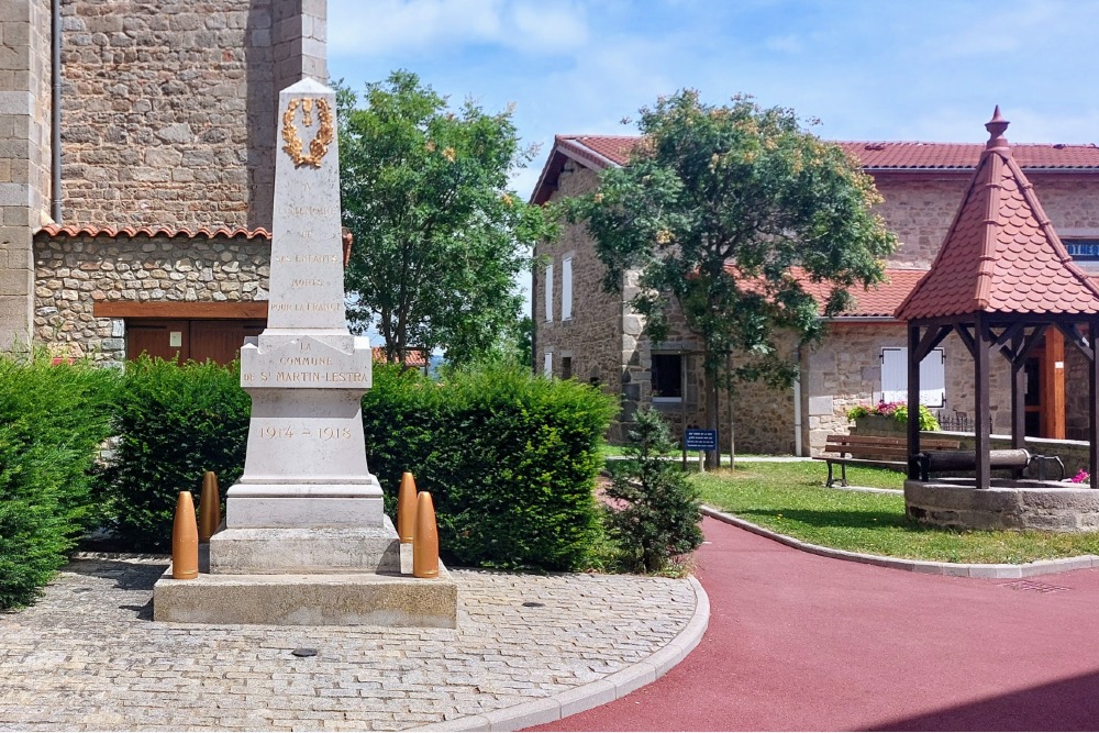 War Memorial Saint-Martin-Lestra #1